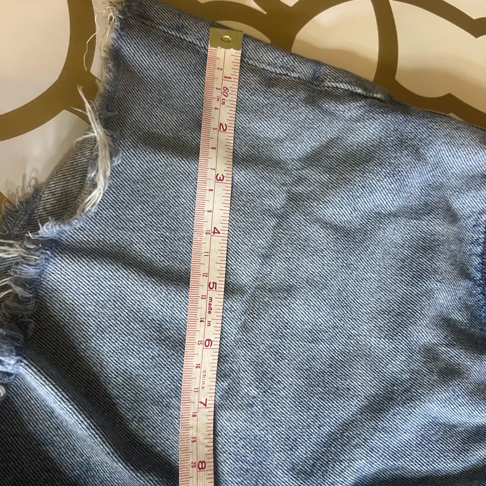 Agolde Light Blue Frayed Denim Shorts - Picture 5 of 7